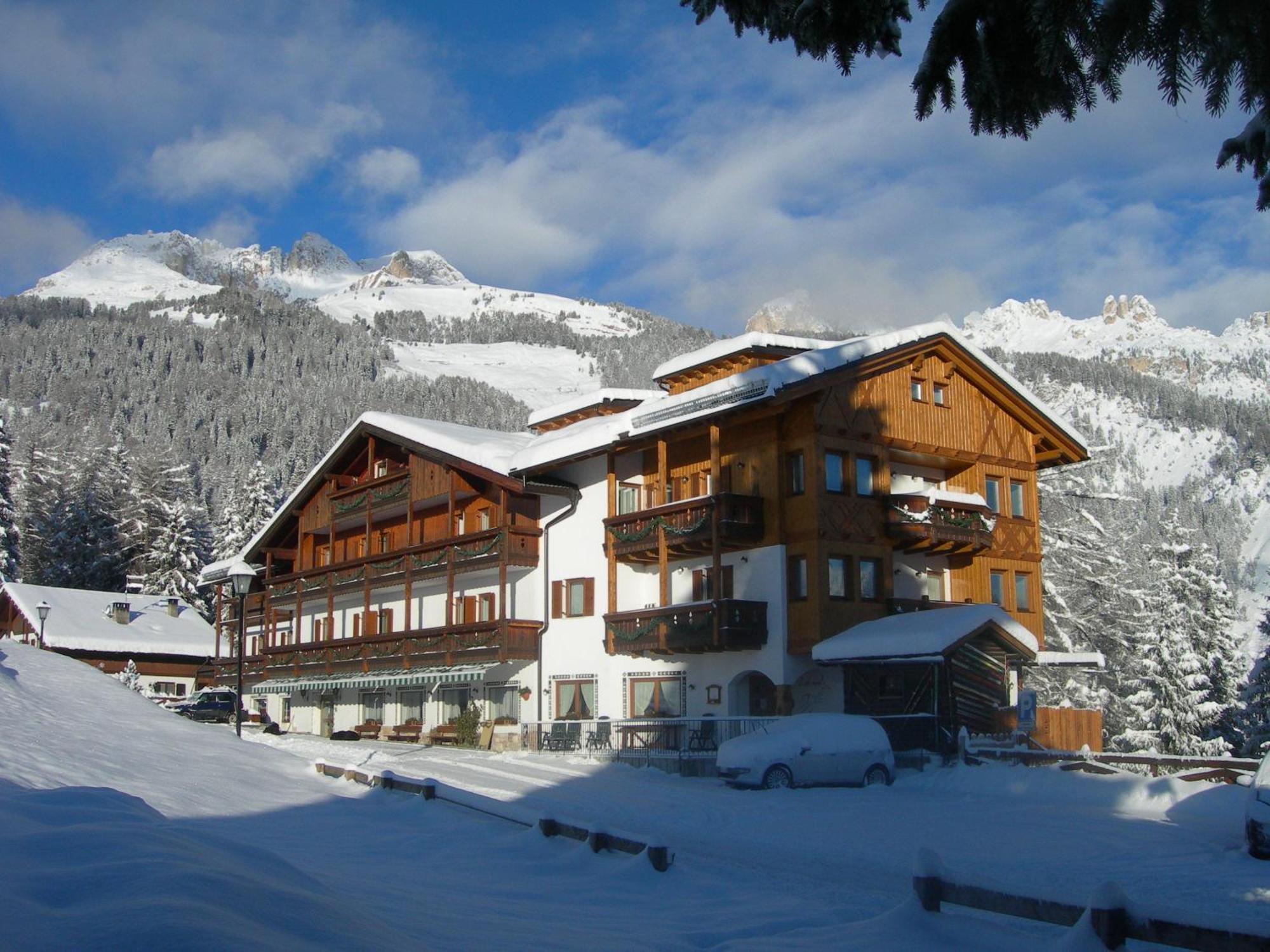 Hotel Gran Mugon Vigo di Fassa Dış mekan fotoğraf