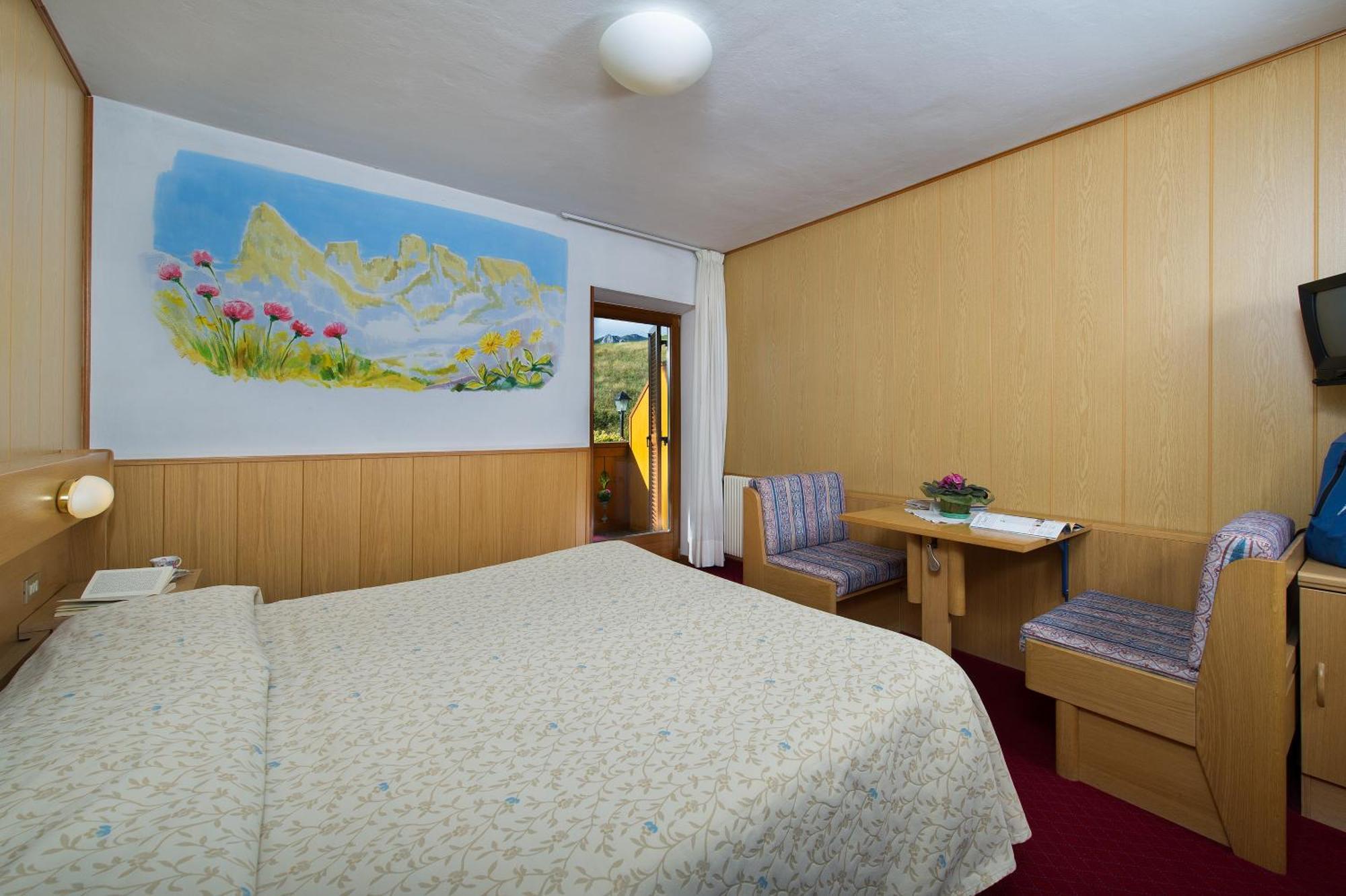 Hotel Gran Mugon Vigo di Fassa Oda fotoğraf